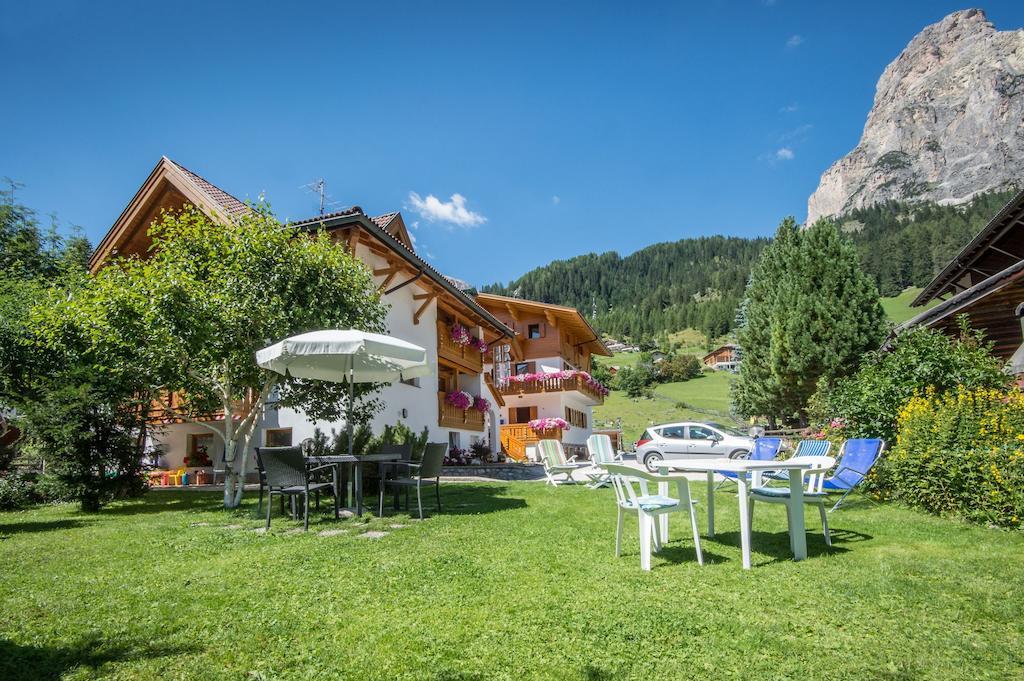 Garni Edera Hotel Corvara In Badia Ngoại thất bức ảnh